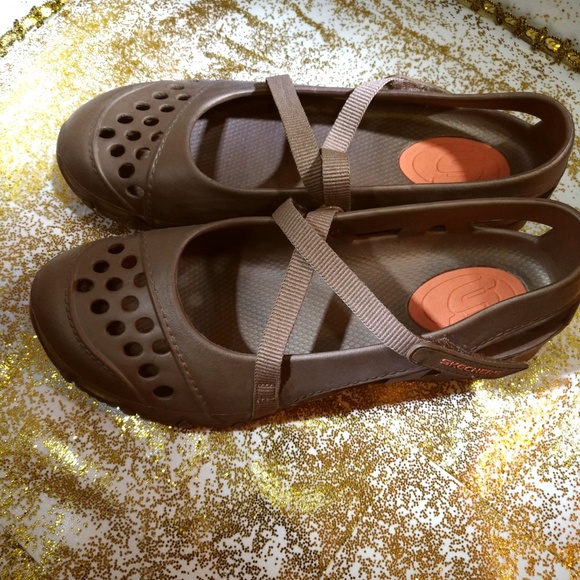 Skechers | Woman Walking Shoe - Picture 2 of 7